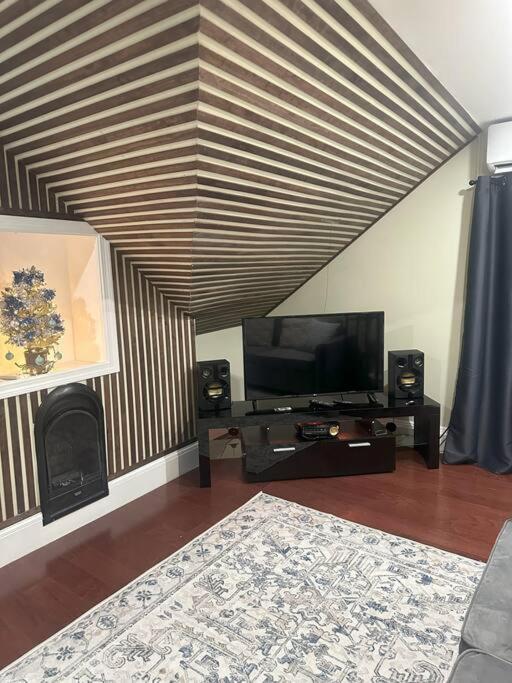 Urban Life Retreat Apartment Providence Luaran gambar